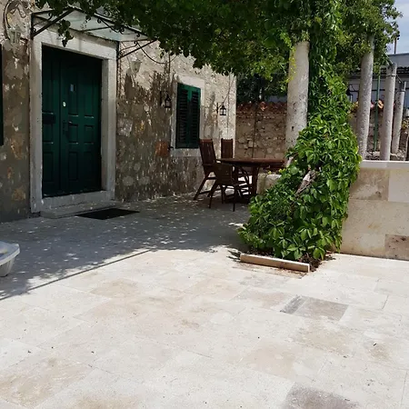 Dubrava Apartment *
